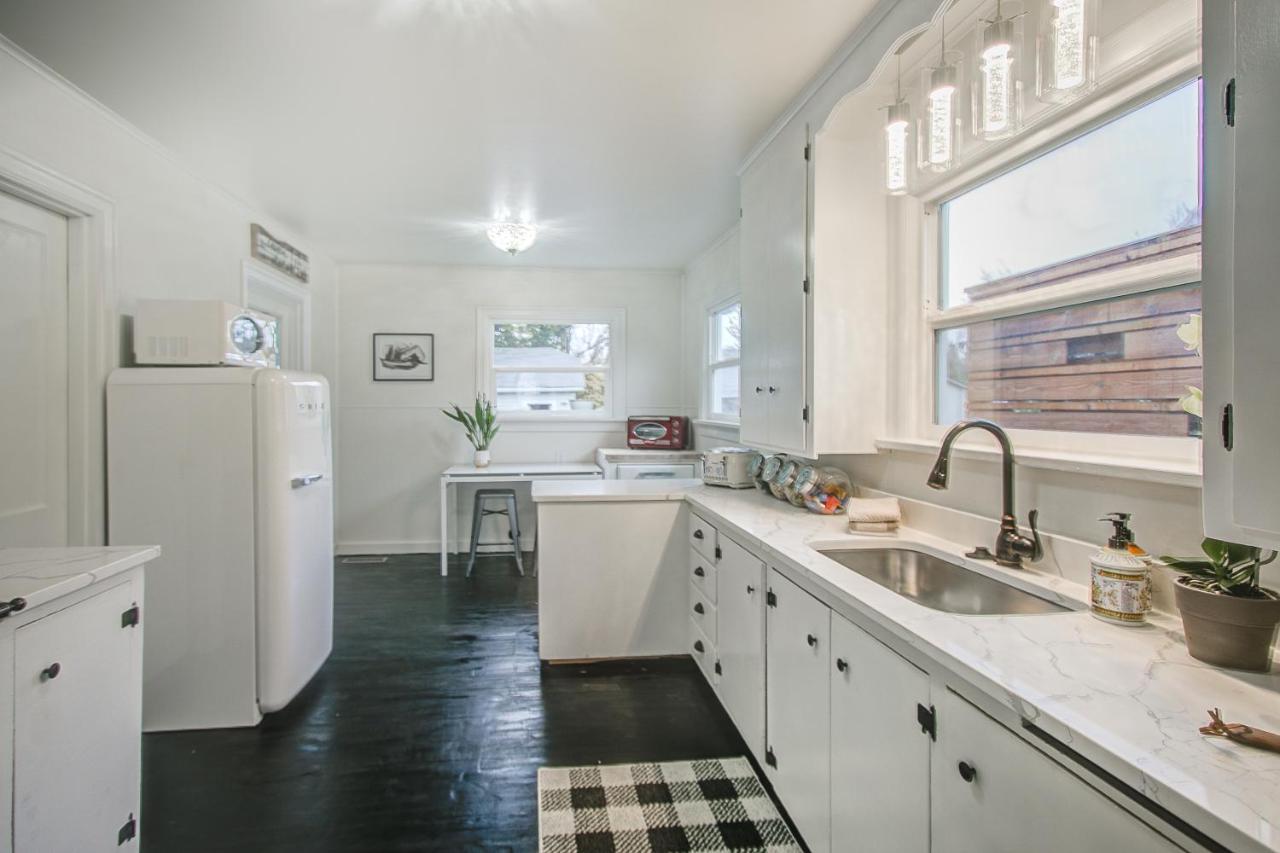 North Bend Downtown Cottage Екстериор снимка